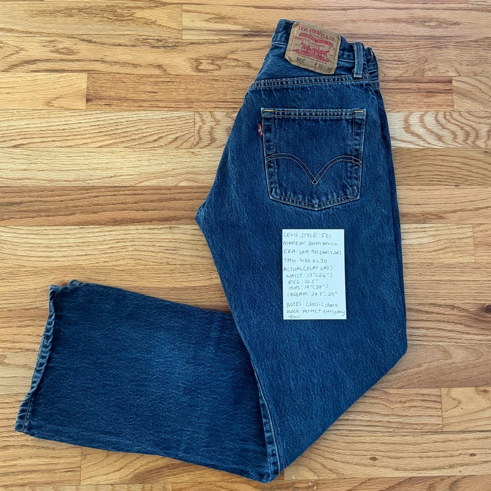 Vintage Levi’s 501 Tag 30x30 Actual 26x~29
